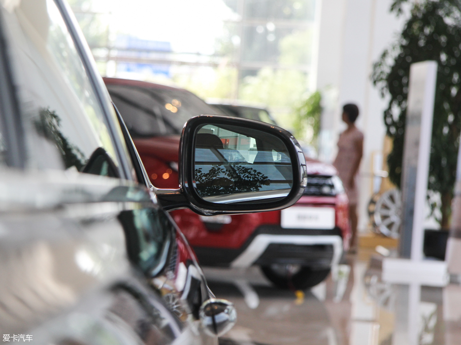 2015ݱXJ 3.0L S/C Ş̄(w) (q)