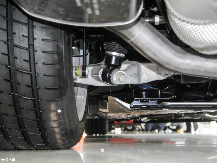 2015ݱXJ 3.0L S/C Ş̄(w) (q)