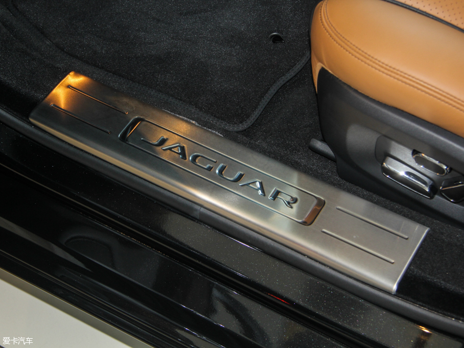 2015ݱXJ 3.0L S/C Ş̄(w) (q)