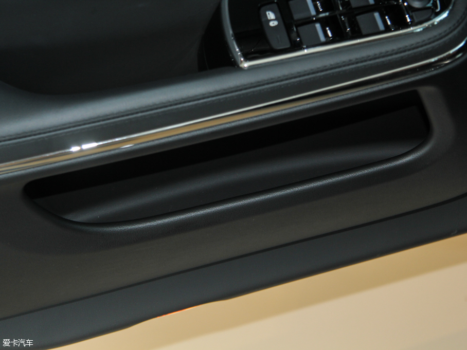 2015ݱXJ 3.0L S/C Ş̄հ 