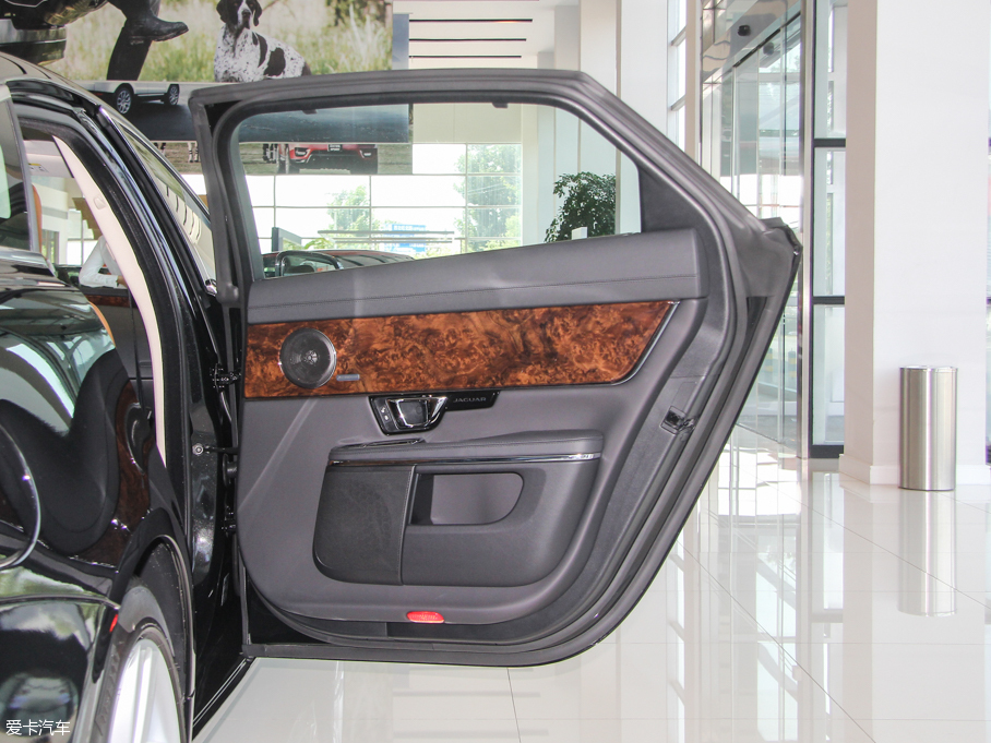 2015ݱXJ 3.0L S/C Ş̄հ 