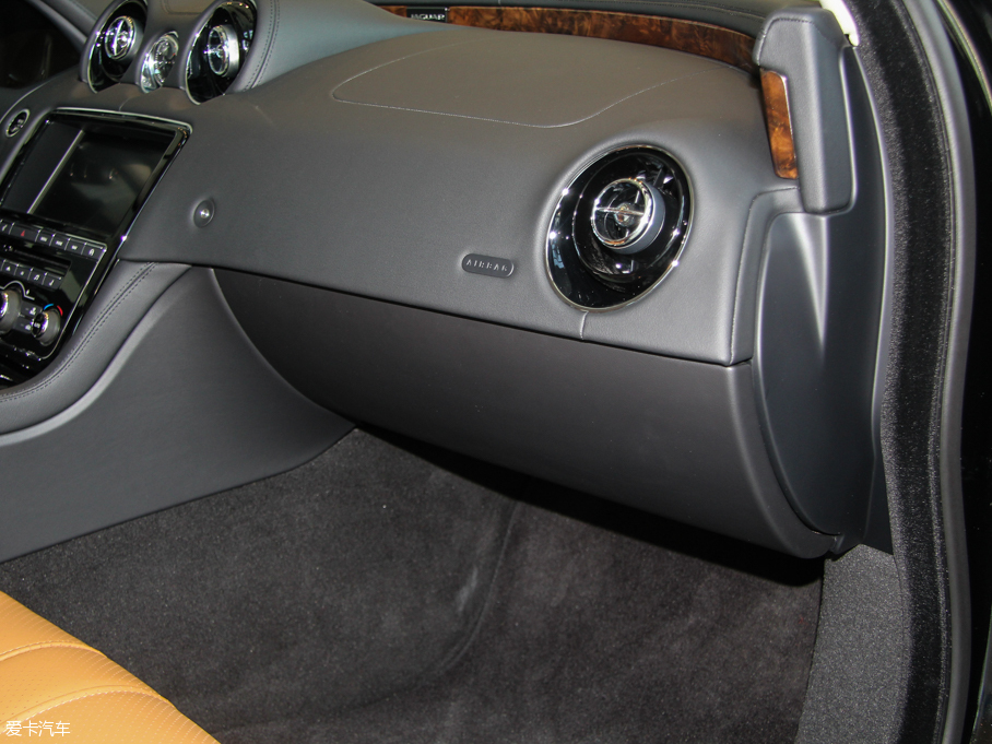 2015ݱXJ 3.0L S/C Ş̄հ 