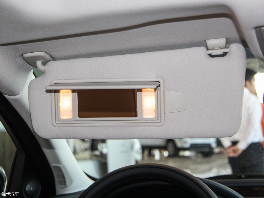 2015ݱXJ 3.0L S/C Ş̄(w) (q)