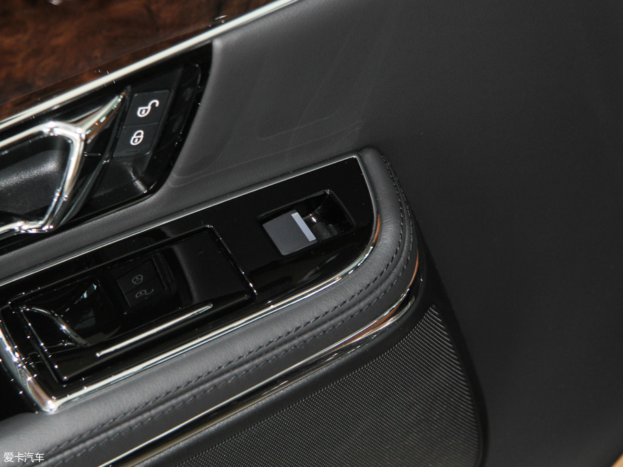 2015ݱXJ 3.0L S/C Ş̄հ 