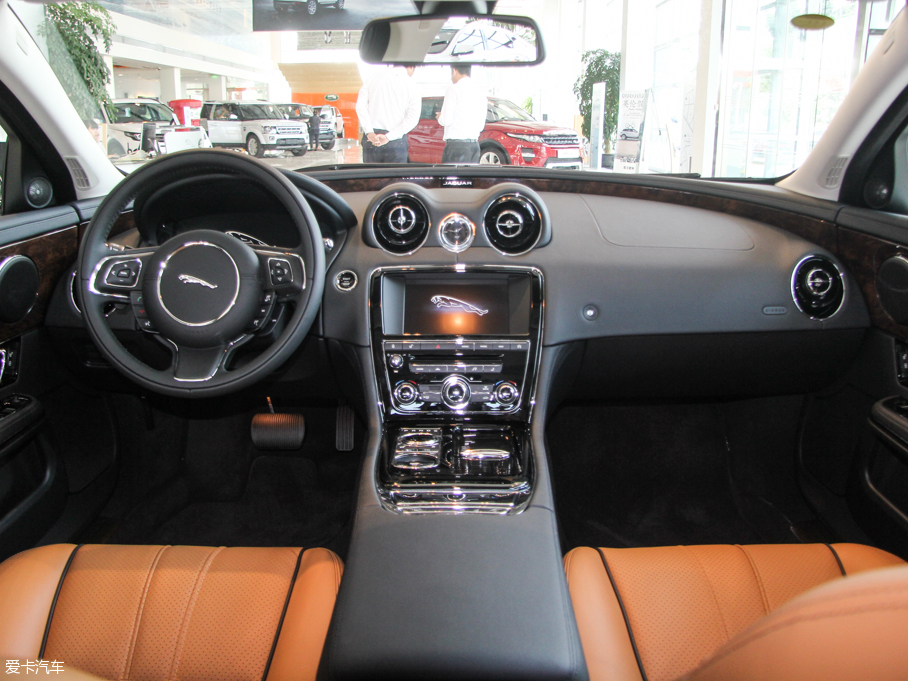 2015ݱXJ 3.0L S/C Ş̄հ 