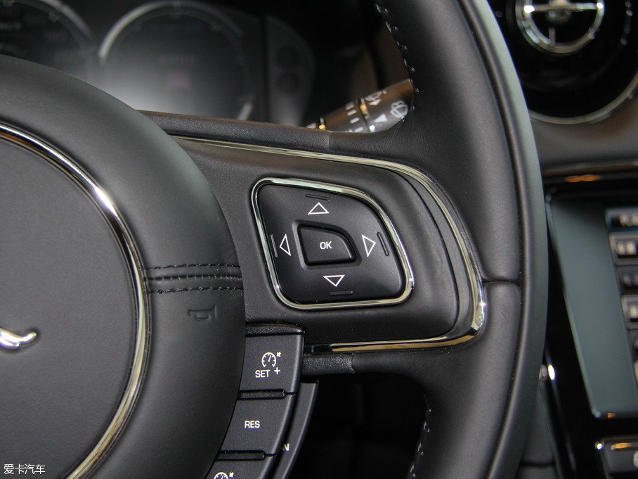 2015ݱXJ 3.0L S/C Ş̄(w) (q)