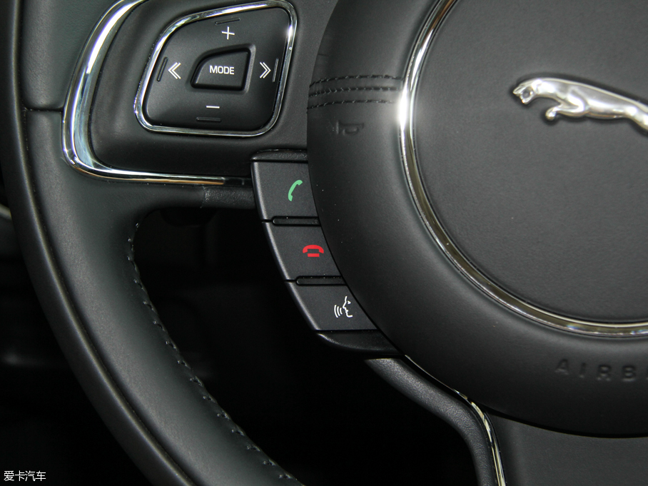 2015ݱXJ 3.0L S/C Ş̄(w) (q)