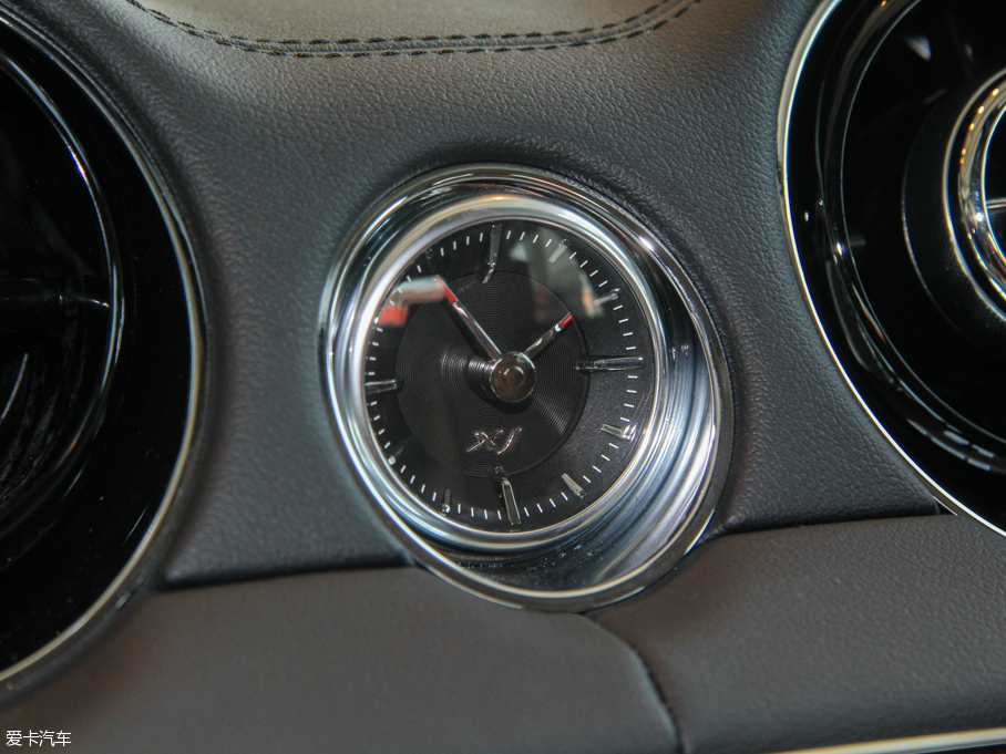 2015ݱXJ 3.0L S/C Ş̄(w) (q)