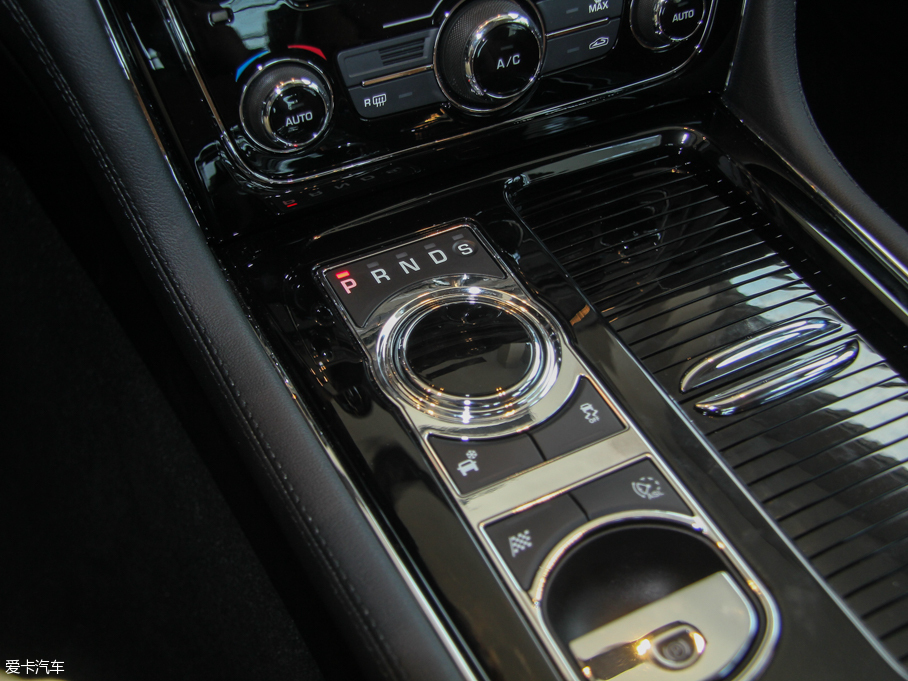 2015ݱXJ 3.0L S/C Ş̄(w) (q)