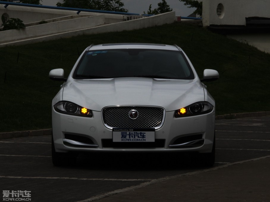 2015ݱXF Sportbrake 2.0T A