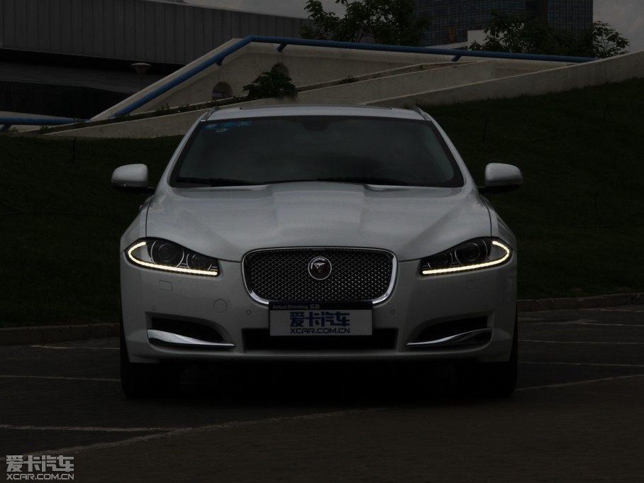 2015ݱXF Sportbrake 2.0T A