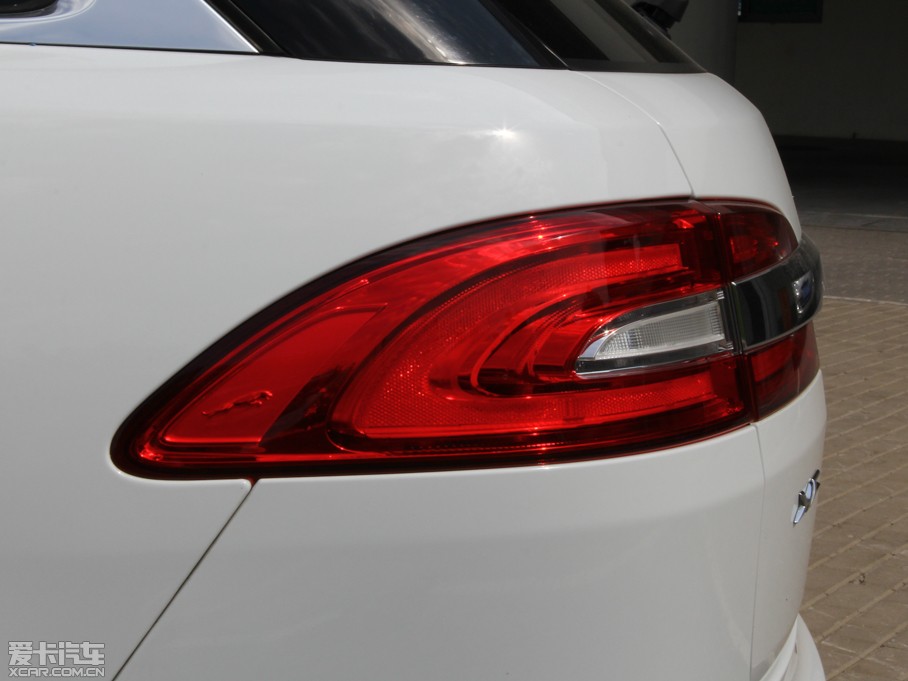 2015ݱXF Sportbrake 2.0T A