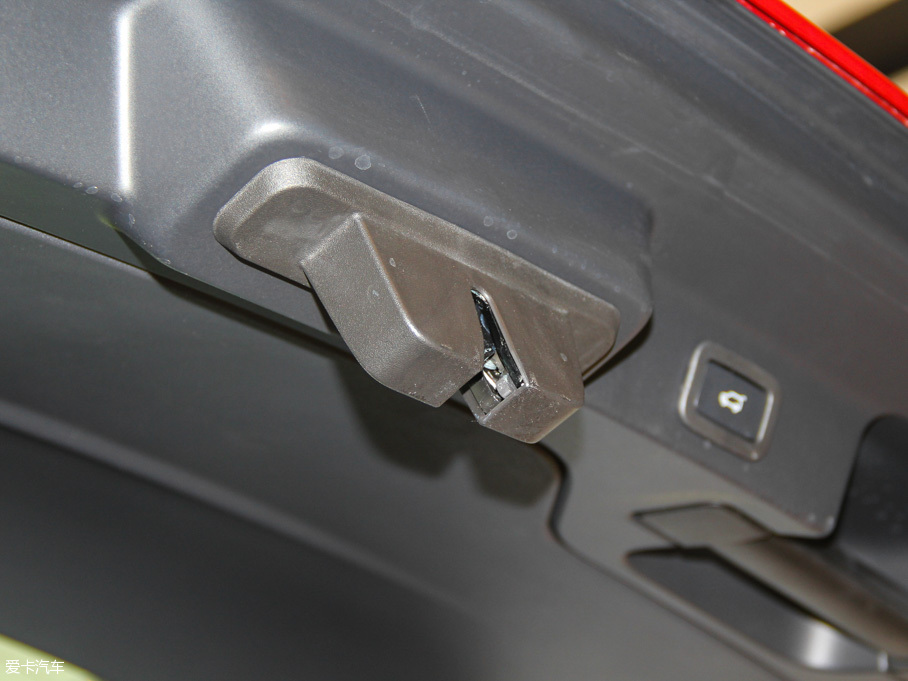 2016ݱF-PACE 2.0T R-SPORT\Ӱ