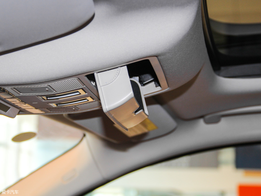 2016ݱF-PACE 2.0T R-SPORT\Ӱ