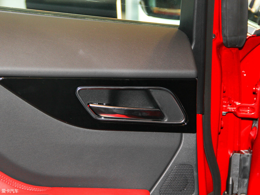 2016ݱF-PACE 2.0T R-SPORT\Ӱ