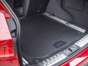 2016款2.0d R-Sport AWD Diesel 空间座椅