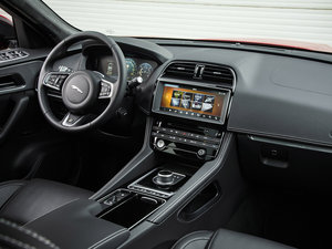 2016款2.0d R-Sport AWD Diesel 中控区