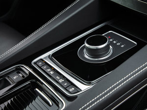 2016款2.0d R-Sport AWD Diesel 中控区