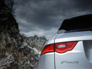 20162.0d R-Sport AWD Diesel (ji)^