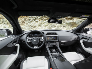 2016款2.0d R-Sport AWD Diesel 中控区
