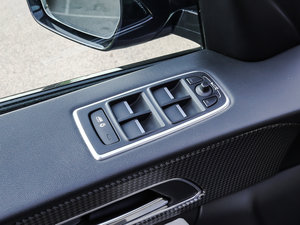 20163.0L װl AWD {܇ƅ^	