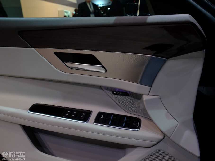 2016ݱXF 3.0T R-Sport\Ӱ