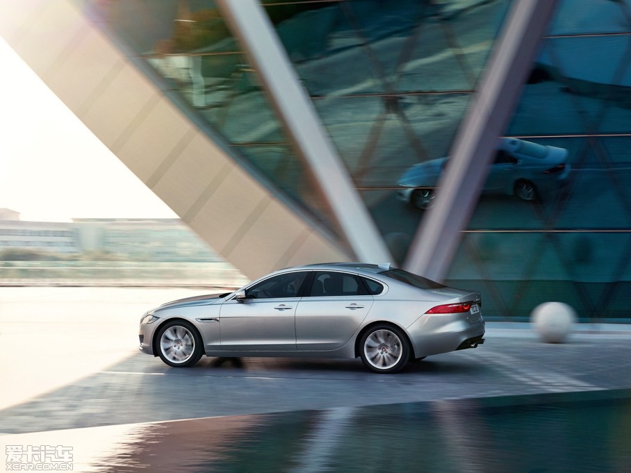 2016��ݱ�XF 3.0T ���R-Sport�\�Ӱ�