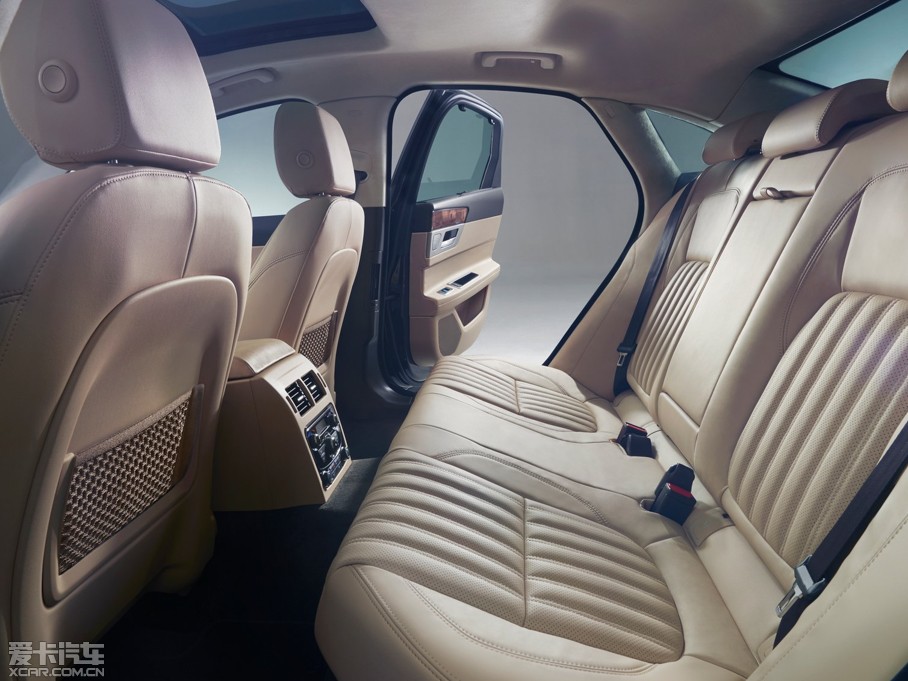 2016ݱXF 3.0T R-Sport\Ӱ