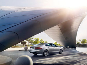 20163.0T (q)R-Sport\(yn)Ӱ w^