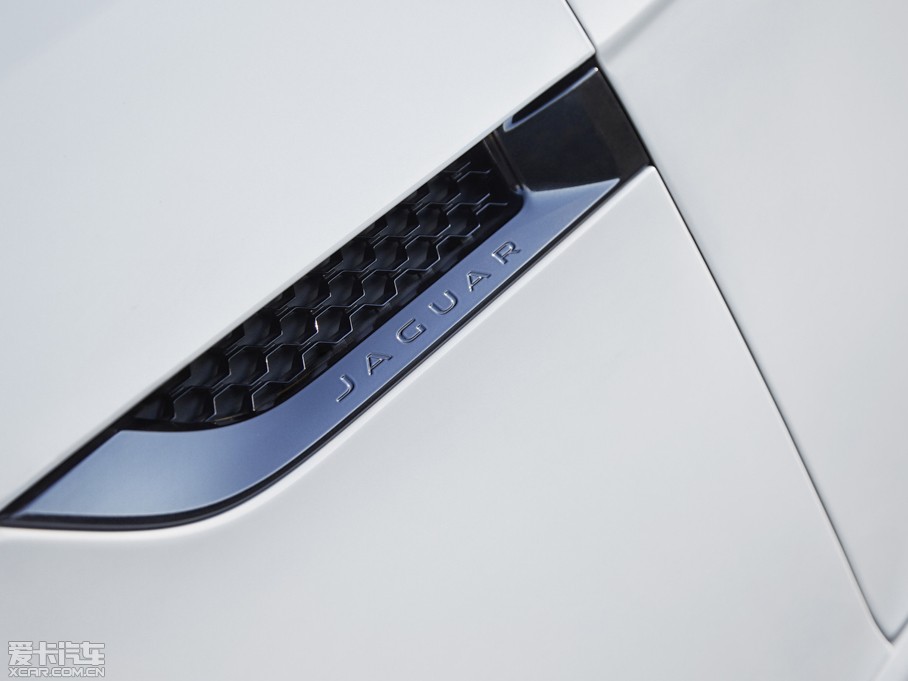 2016��ݱ�F-TYPE 5.0T V8 R ��򌳨��