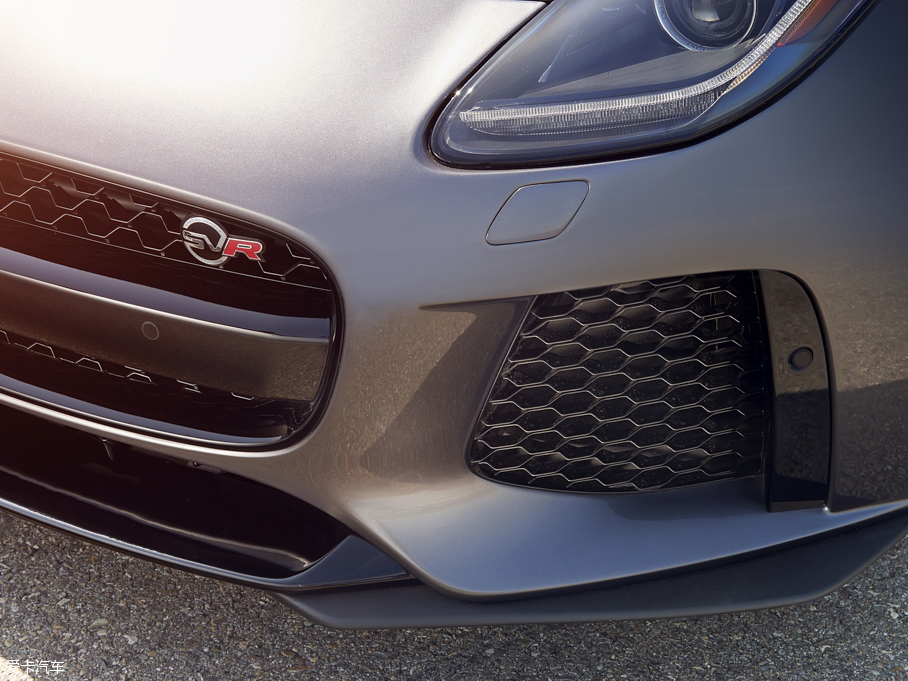 2016��ݱ�F-TYPE SVR Convertible