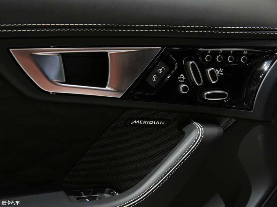 2016��ݱ�F-TYPE 5.0T SVR