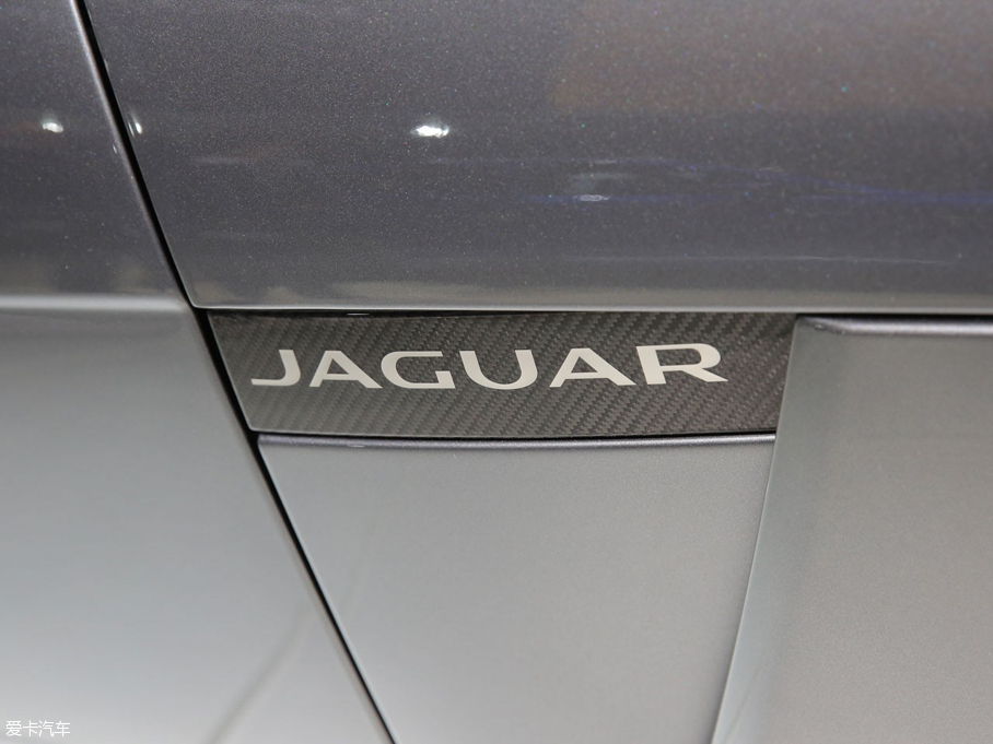 2016��ݱ�F-TYPE SVR Convertible