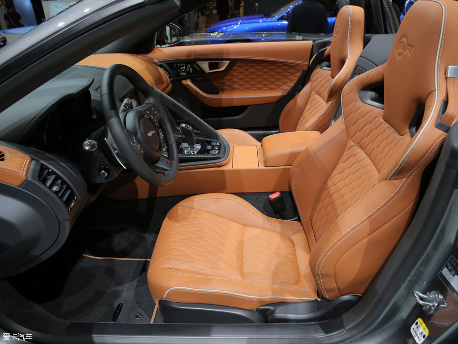 2016��ݱ�F-TYPE SVR Convertible