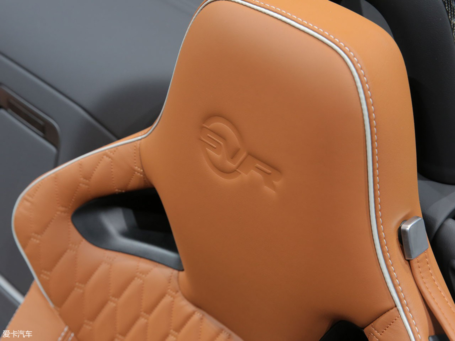 2016��ݱ�F-TYPE SVR Convertible