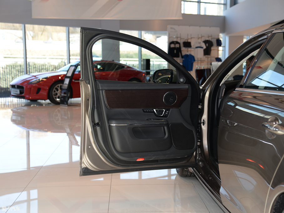 2016ݱXJ L 3.0 SC ̄հ