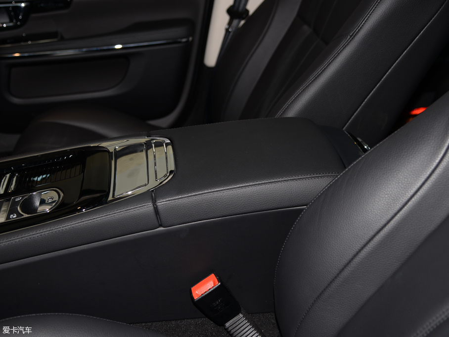 2016ݱXJ L 3.0 SC (q)̄(w)