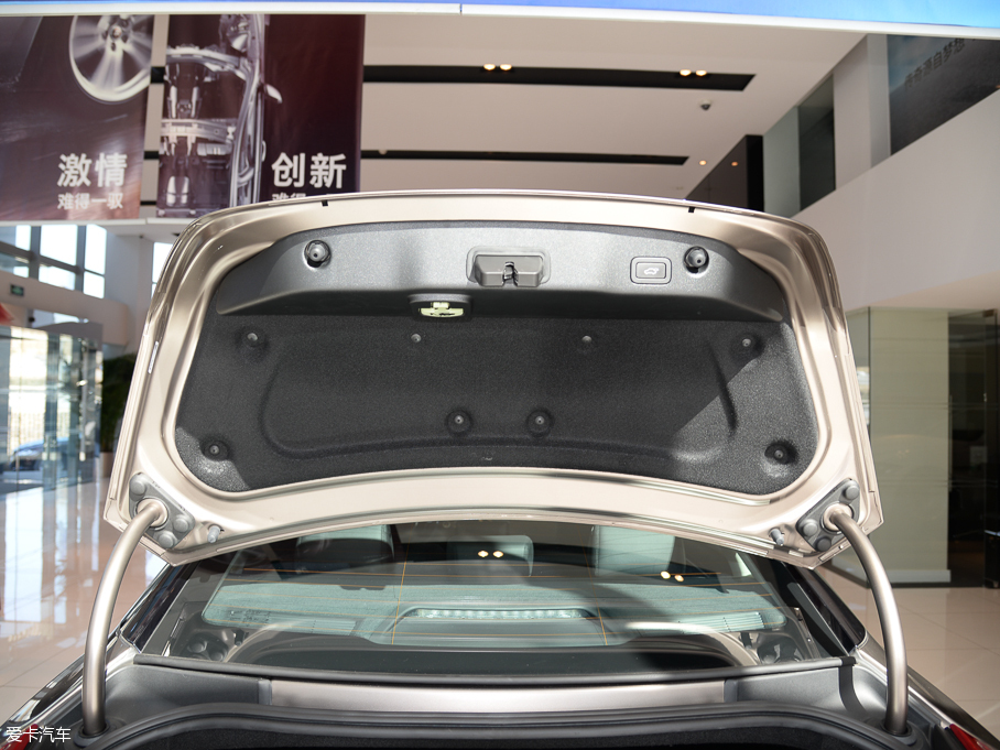 2016ݱXJ L 3.0 SC ̄հ