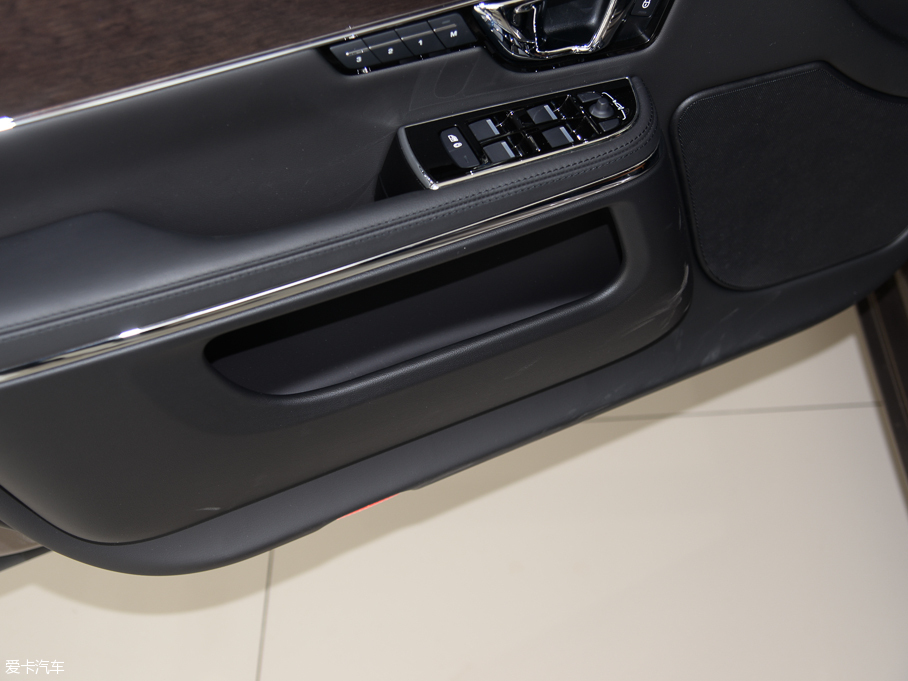 2016ݱXJ L 3.0 SC ̄հ