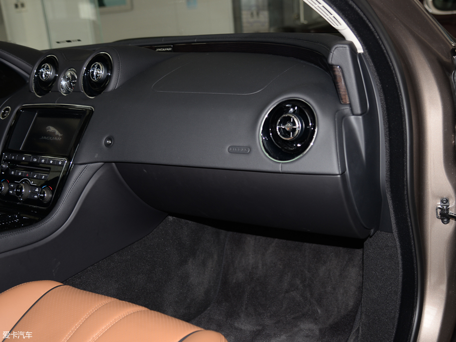 2016ݱXJ L 3.0 SC ̄հ