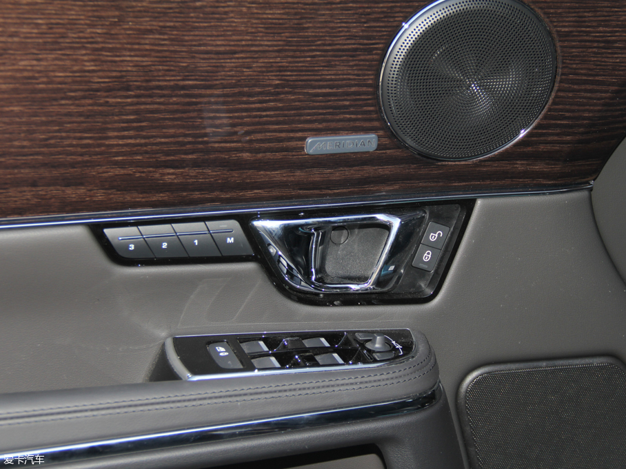 2016ݱXJ L 3.0 SC (q)ȫ̄(w)