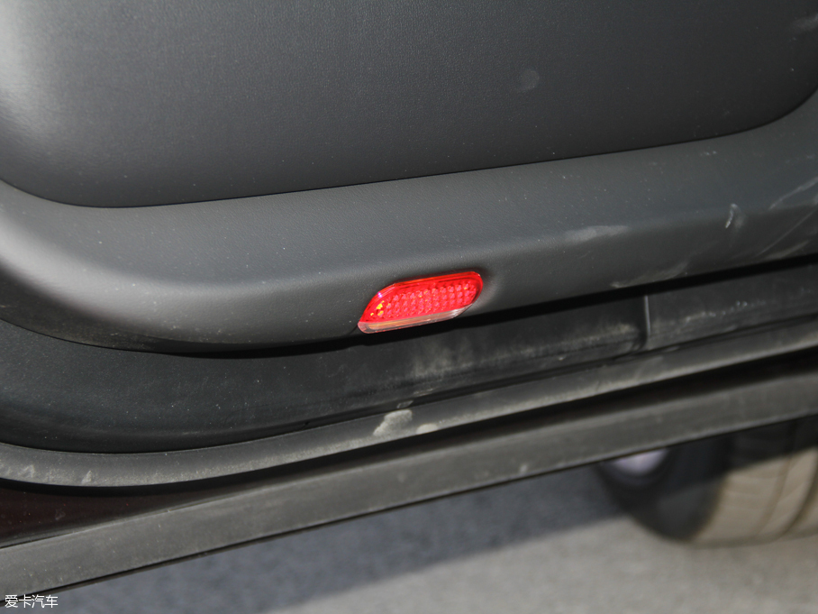 2016ݱXJ L 3.0 SC (q)ȫ̄(w)