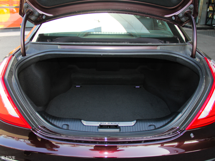 2016ݱXJ L 3.0 SC ȫ̄հ