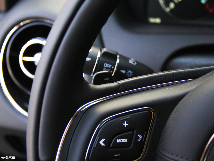 2016ݱXJ L 3.0 SC ȫ̄հ