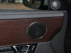 2016L 3.0 SC (q)̄(w) g