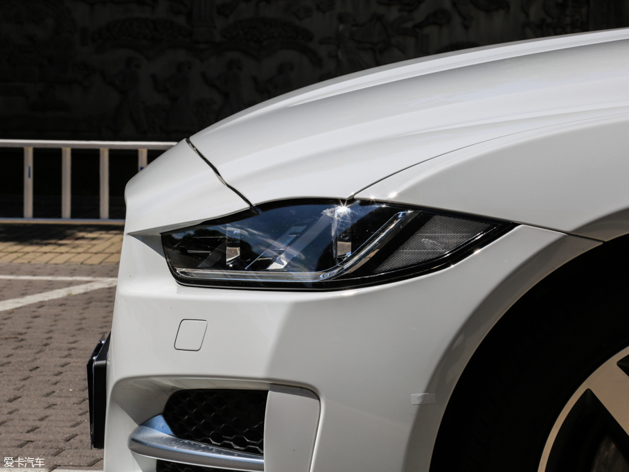 2017ݱXE 2.0T 200PS R-SPORT