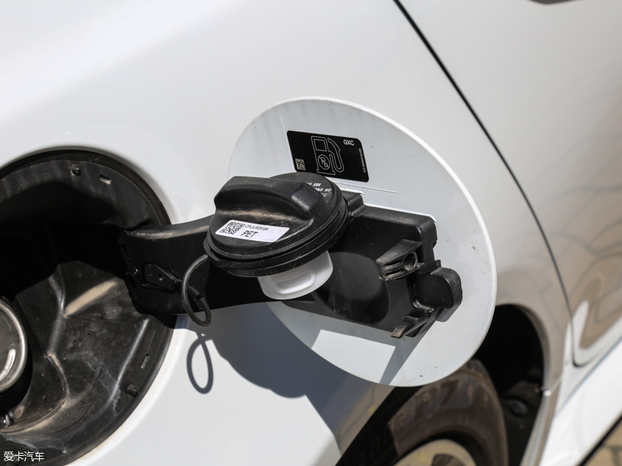 2017ݱXE 2.0T 200PS R-SPORT