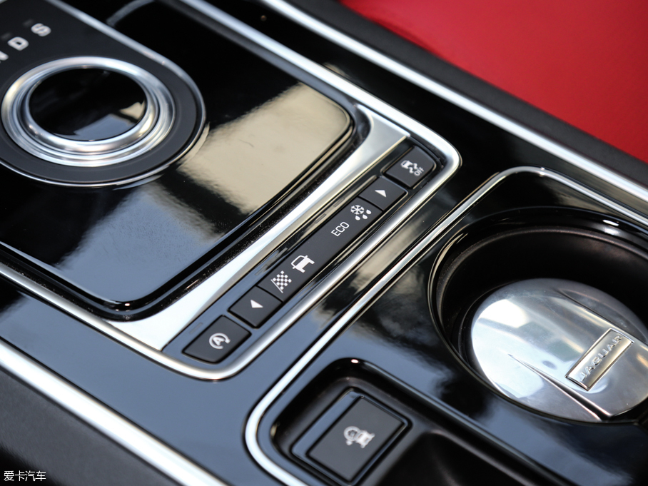 2017ݱXE 2.0T 200PS R-SPORT