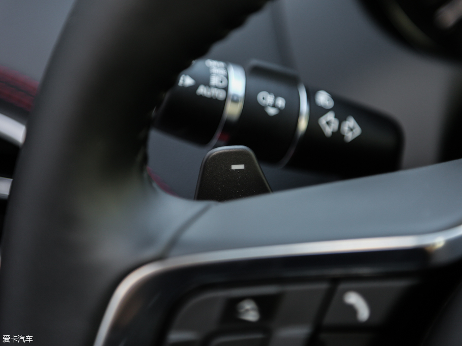 2017ݱXE 2.0T 200PS R-SPORT