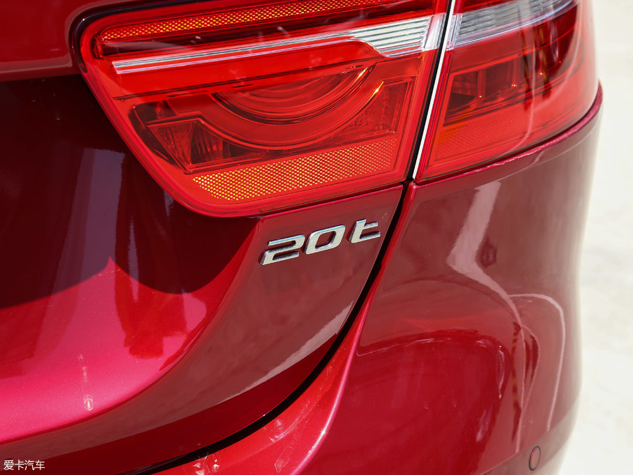 2017ݱXE 2.0T 200PS R-SPORT